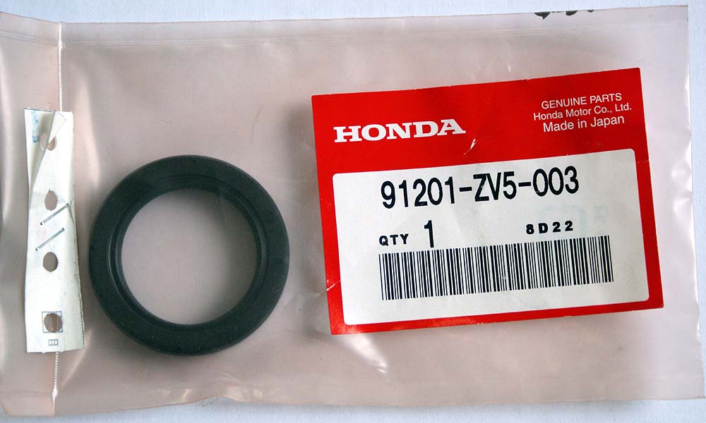 Сальник хонда фит. Honda 91201-mv4-003 сальник коленвала. Сальник распредвала лодочного мотора Хонда 40. Сальник распредвала Лодочный мотор f50a. Сальник водяной насос лодочного мотора Honda bf10.